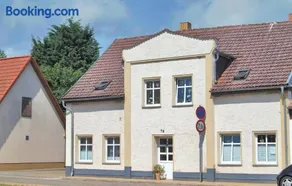 Lovely Apartment In Lassan With Wifi - Image 1