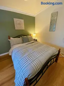 Mandurah Quiet Private 1BR Unit - 3 min to Peel Health Campus - Image 1