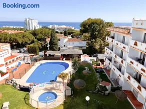 Crown Apartments with Sea View - Image 1
