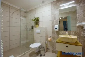 Hotel Imperium - Image 2