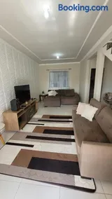 Casa em condomínio com piscina em Araruama - Image 4