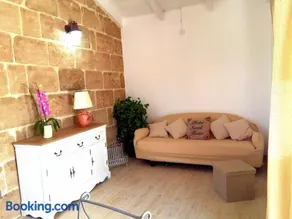 La Casetta Holiday Home - Image 1