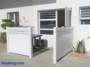 Pro Moni's Guesthouse - Image 1