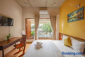 DQ Peaceful Villa - Image 2