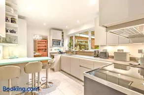 Hillside House - Image 1