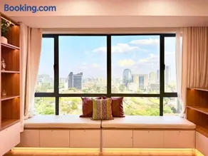 One and Two Bedroom Apartments with Rooftop Pool Gym and City Views - Image 3
