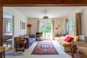 East Sussex Farm Cottage 3 Bedrooms plus Garden - Image 4