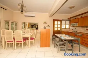 Strevagio family house - Image 3