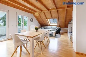 Sonnige Ferienwohnung mit Balkon - Image 1