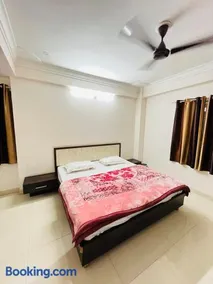 Hotel Chandram 966o9o1oo6 - 400mtr I 7min walking from ShreeNath Ji temple Nathdwara By SK - Image 4