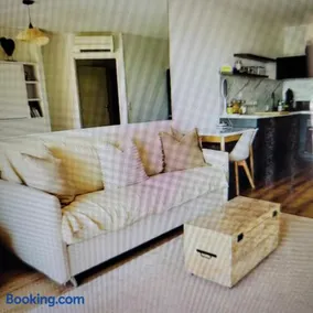 Very quiet residence in Mandelieu-la-Napoule - Image 2