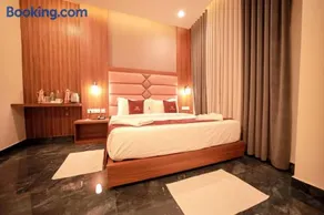LUMARISE Hotel - Image 2