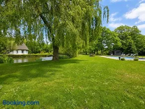 Chaumière entre rivière & champs, piscine privée - Image 1