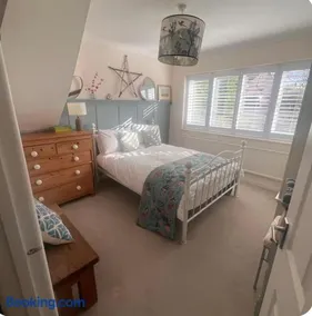 Beautiful rooms in bungalow - Image 4