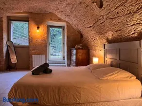 Evasion Troglodyte insolite spa et nature - Image 1