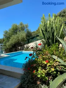 VIzzavona piscine et jacuzzi - Image 2
