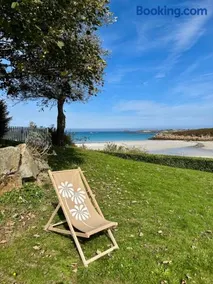 Dream villa 7 bedrooms access white sand beach - Image 1