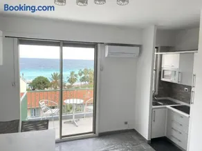 STUDIO EN FACE DE LA PLAGE AVEC une VUE FANTASTIQUE ! - Image 1