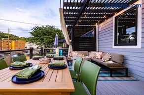 Modern Retreat With Dedicated Parking 2 King Beds Arcade BBQ - Image 3