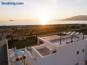 Grand Sea View Luxury Villa - Image 4
