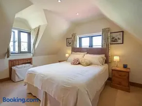 Little Lock Cottage - Image 2