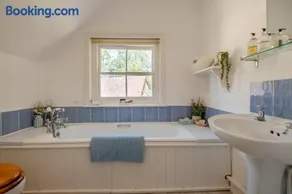 Landford's Cottage, your retreat! - Image 1