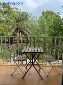 VILLA MARE - 2 beds with balcony, patio and pool and direct park access - Image 1