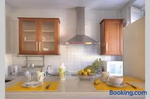 Main Central Station Apartment - Image 2