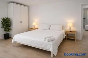 Modern Apartment near Madrid Airport Barajas - Image 4