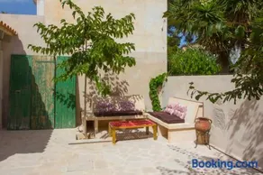 Casa Mediterranea en pueblo de mar - Image 4