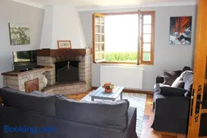 Maison chaleureuse à Langogne avec vue sur montagne - Image 2