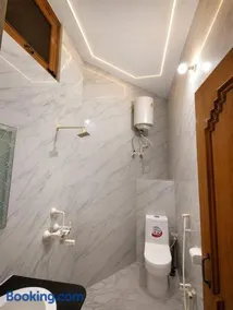 N Homestay Agra - Image 3