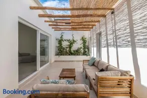 Agradable casa con patio interior. - Image 1