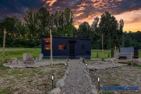 Smoky Nook Soak and Smores Getaway - Image 5