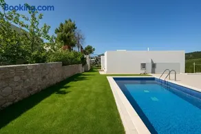 Theologos Residencies - Image 2