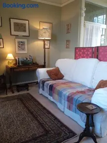 The Old School House B&B - Image 2