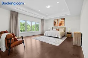 GlobalStay Spacious 4-Bedroom Luxury Home in Brampton 4,600 sq ft - Image 3