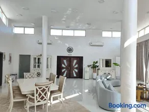 Ebreez lounge - Image 2