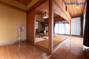 #23 玉島 Tea Room - Image 1