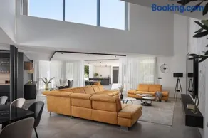 Luxury Villa H2, Total Peace, Quiet And Privacy - Image 2