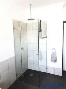Criterion Hotel Grenfell - Image 3