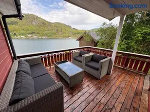 Cabin by Lenefjorden, 50hp Boat and bed linen included - Image 2