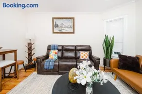 76 Carruth - 4BR Cozy and Lovely Apt - Image 1
