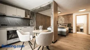 apartments '43 - Image 3