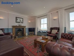 The Captains House - Image 2