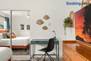 East Village Arts District, King Suite with Sofa Bed NRP26-02357 - Image 3
