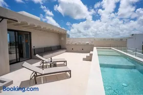 Remote Work Ready Studio with Coworking and Views - Image 5