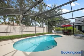 Cozy 4BR Getaway Near Disney & Legoland - Image 5