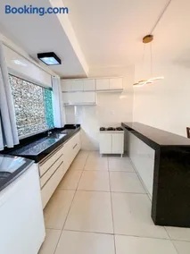 Duplex em Escarpas do Lago com Piscina e 2 suítes - Image 4