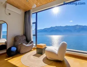 Aishe Honeymoon Erhai Lake Sea View Guesthouse - Image 2